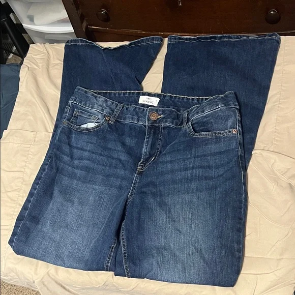 Maurices Classic Low Rise Dark Blue Flare Jeans - Picture 1 of 6